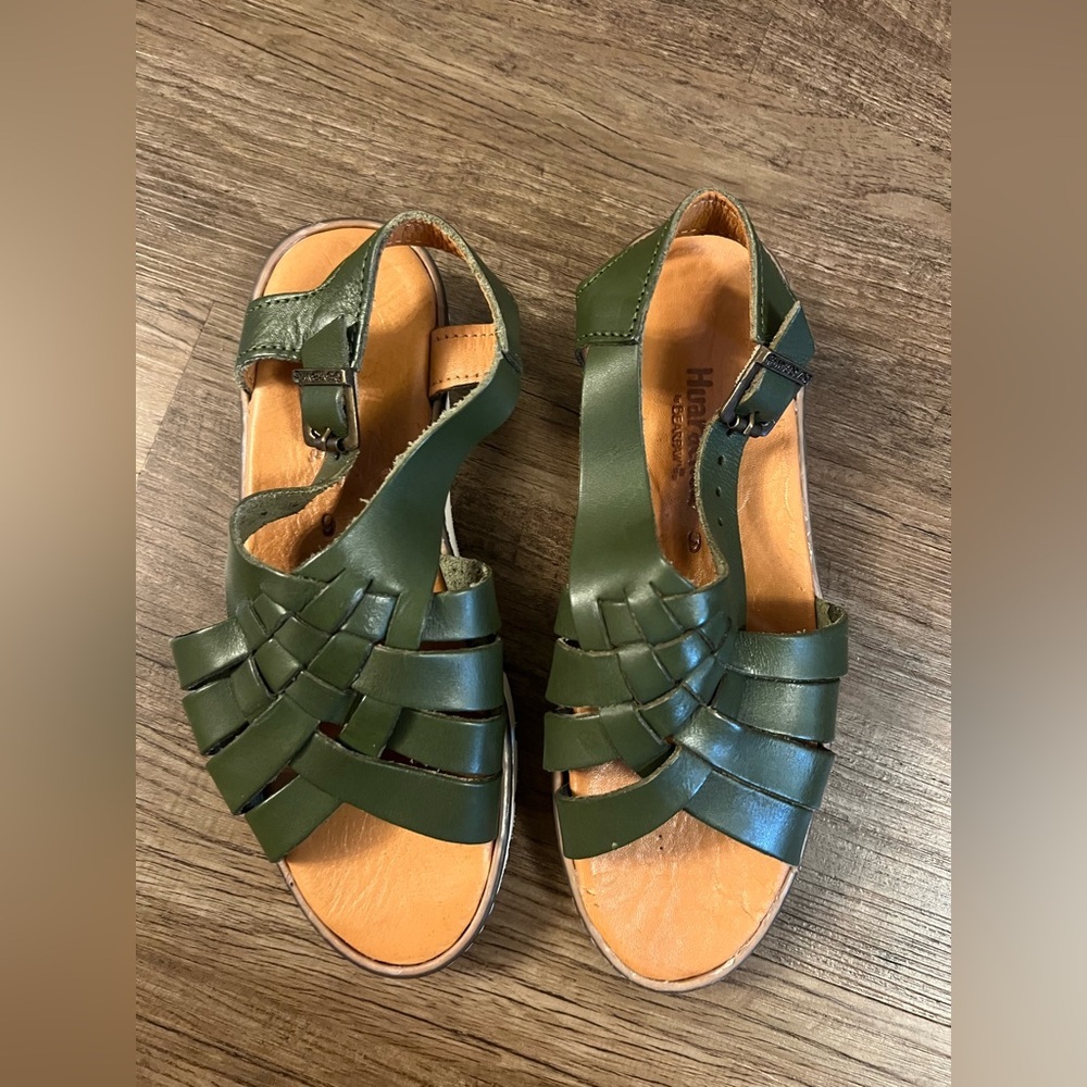 Bearpaw Huaraches Sandals Women 6 Leah Green Leather Straps Slingback Comfort